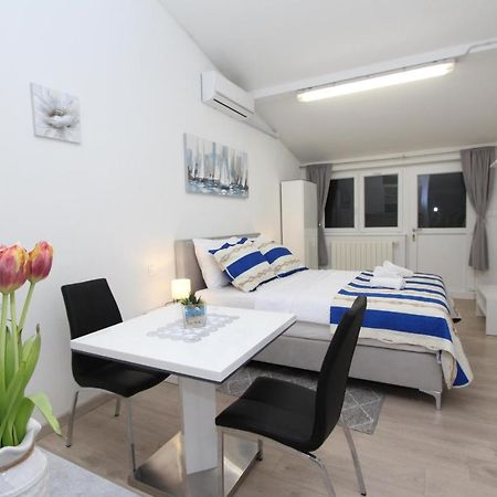 Studio Sunny Rovinj Exterior foto